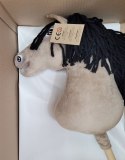 Hobby Horse Duży koń na kiju Premium - bułany A3